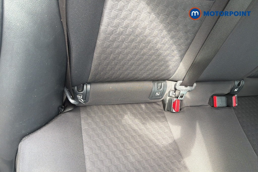 Toyota Yaris Design Automatic Petrol-Electric Hybrid Hatchback - Stock Number (1650686) - 27th supplementary image
