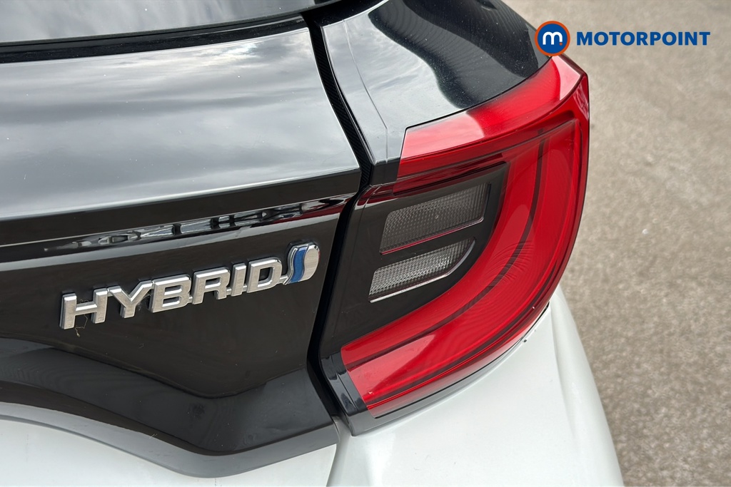 Toyota Yaris Design Automatic Petrol-Electric Hybrid Hatchback - Stock Number (1650686) - 36th supplementary image
