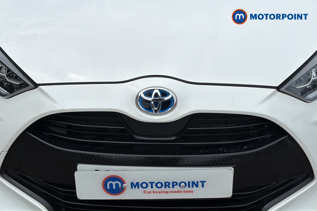 Toyota Yaris Design Automatic Petrol-Electric Hybrid Hatchback - Stock Number (1650686) - 43rd supplementary image