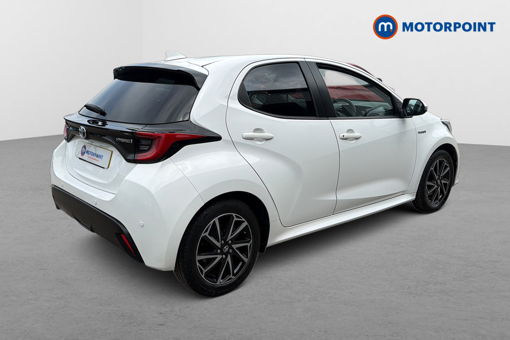 Toyota Yaris Design Automatic Petrol-Electric Hybrid Hatchback - Stock Number (1650686) - Passenger side rear corner