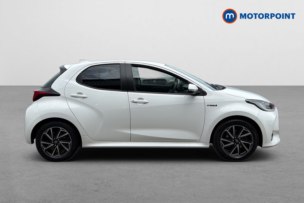 Toyota Yaris Design Automatic Petrol-Electric Hybrid Hatchback - Stock Number (1650686) - Passenger side