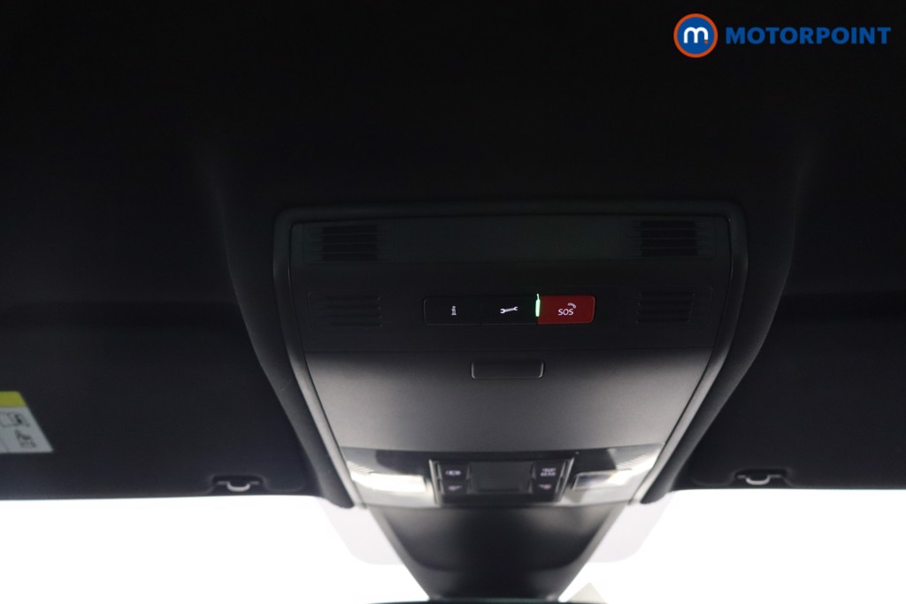Volkswagen Tiguan R-Line Automatic Petrol SUV - Stock Number (1650748) - 2nd supplementary image