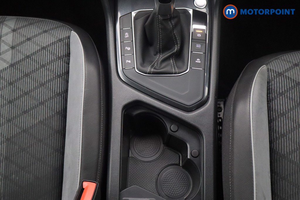 Volkswagen Tiguan R-Line Automatic Petrol SUV - Stock Number (1650748) - 5th supplementary image