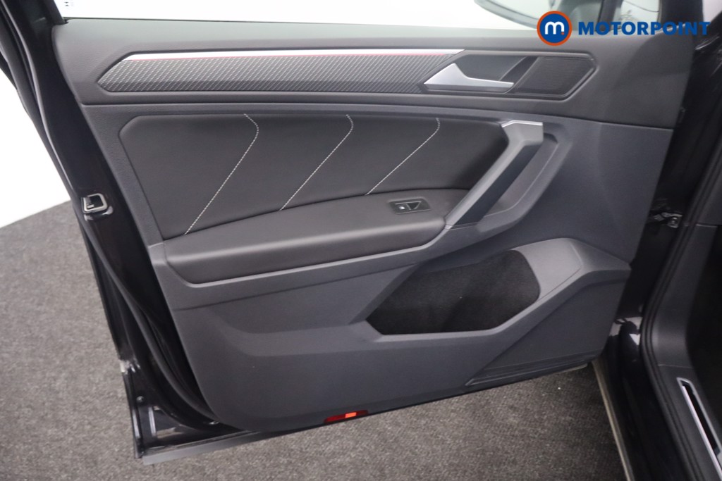 Volkswagen Tiguan R-Line Automatic Petrol SUV - Stock Number (1650748) - 28th supplementary image