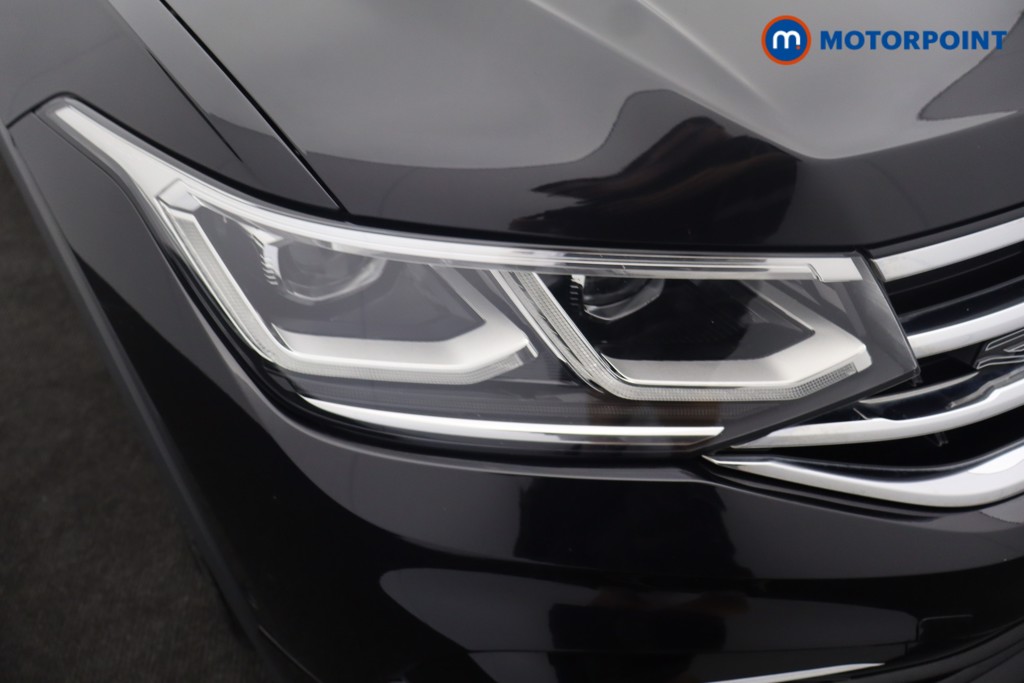 Volkswagen Tiguan R-Line Automatic Petrol SUV - Stock Number (1650748) - 35th supplementary image