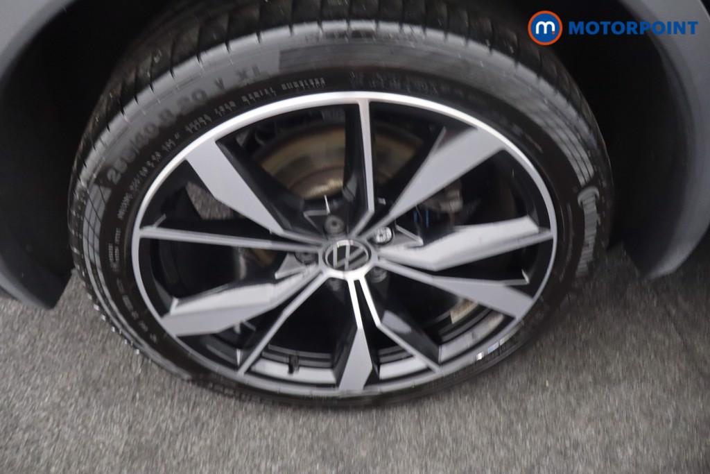 Volkswagen Tiguan R-Line Automatic Petrol SUV - Stock Number (1650748) - 38th supplementary image