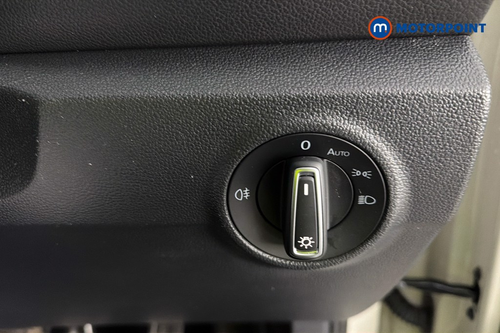 Volkswagen T-Roc R-Line Manual Petrol SUV - Stock Number (1650760) - 18th supplementary image