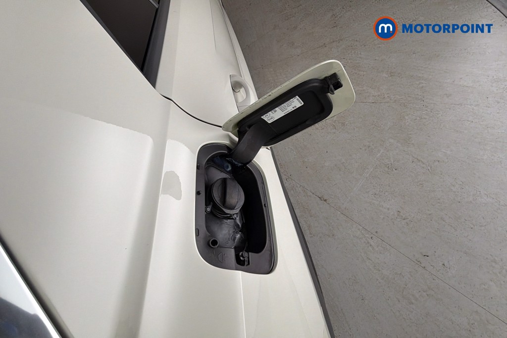 Volkswagen T-Roc R-Line Manual Petrol SUV - Stock Number (1650760) - 41st supplementary image