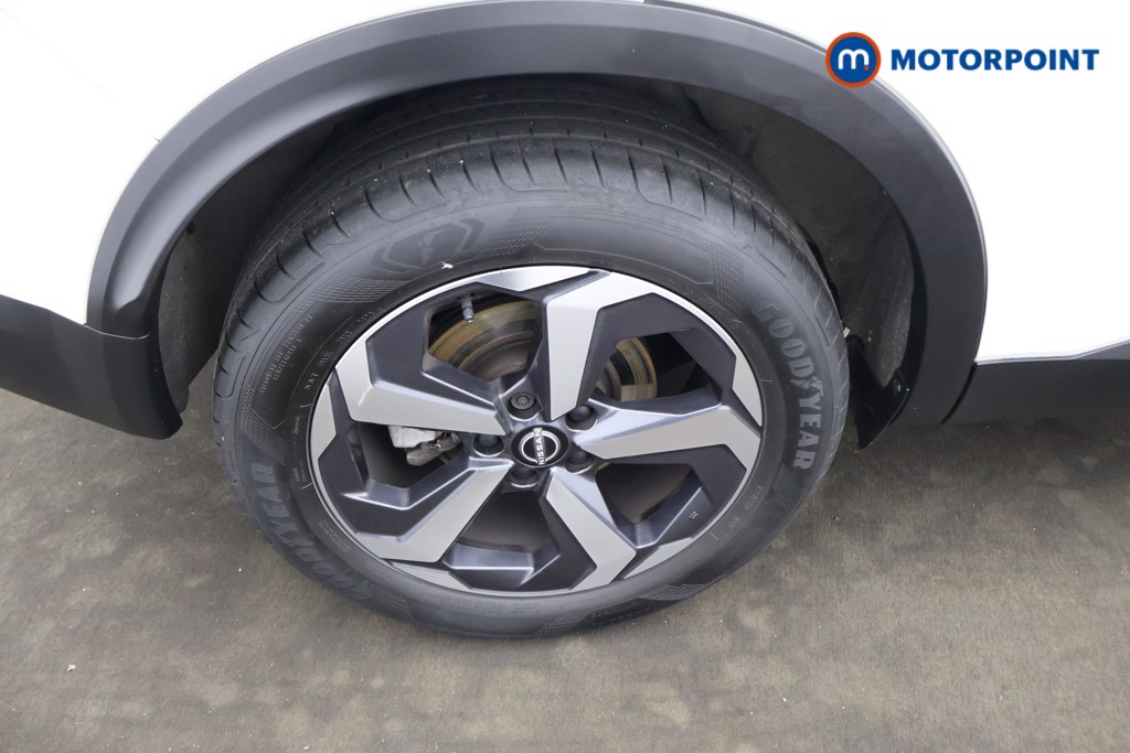 Nissan Qashqai N-Connecta Manual Petrol SUV - Stock Number (1651278) - 3rd supplementary image