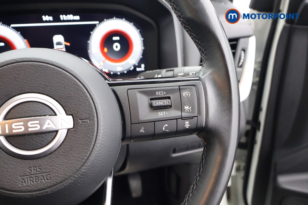 Nissan Qashqai N-Connecta Manual Petrol SUV - Stock Number (1651278) - 7th supplementary image