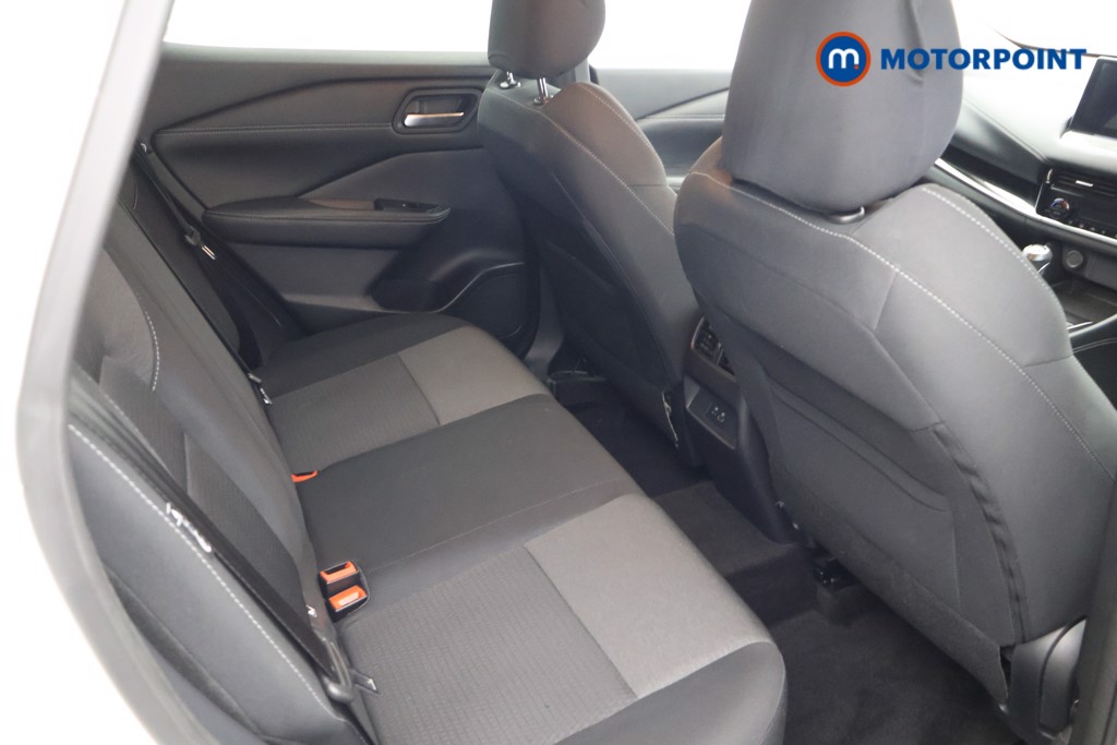 Nissan Qashqai N-Connecta Manual Petrol SUV - Stock Number (1651278) - 18th supplementary image