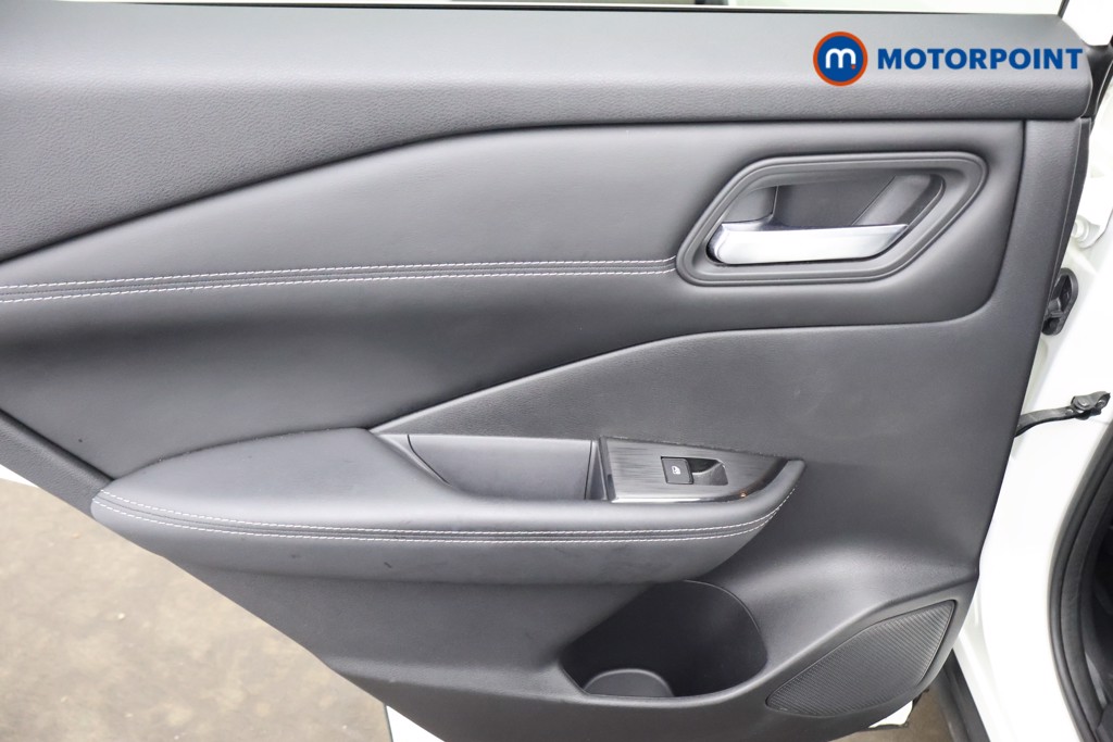 Nissan Qashqai N-Connecta Manual Petrol SUV - Stock Number (1651278) - 20th supplementary image