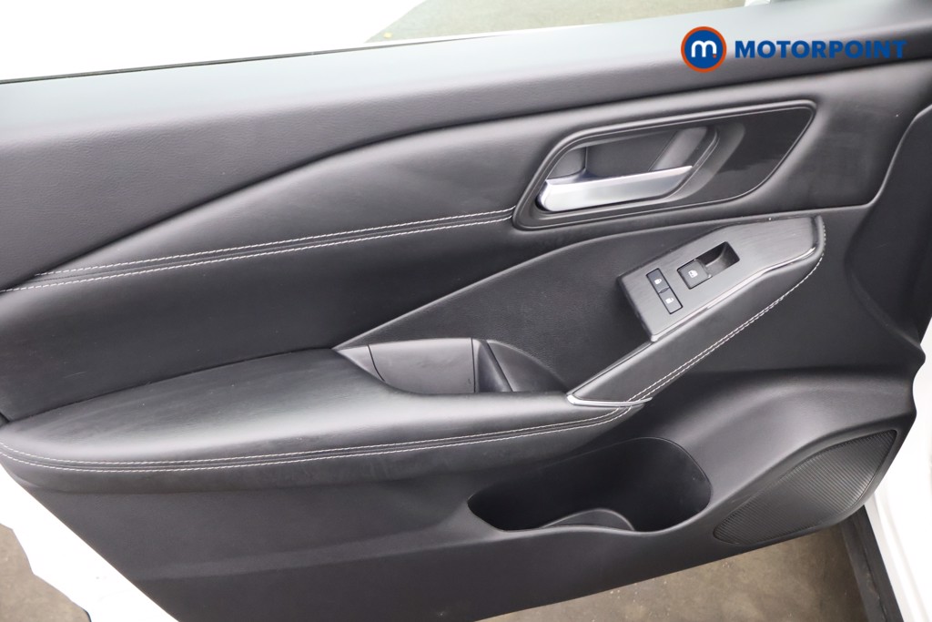 Nissan Qashqai N-Connecta Manual Petrol SUV - Stock Number (1651278) - 22nd supplementary image