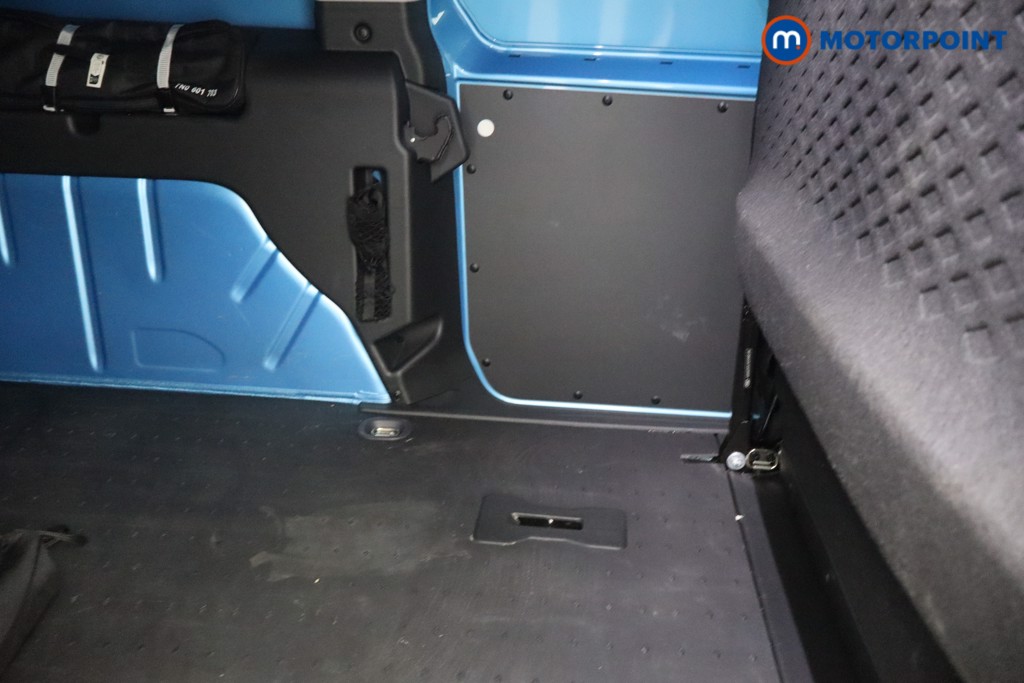 Ford Transit Connect Active Automatic Petrol Plug-In Hybrid Crew Bus - Stock Number (1651356) - 9th supplementary image