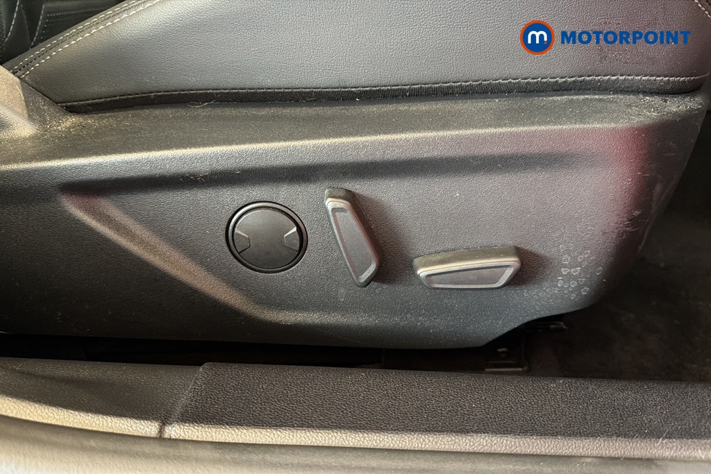 Ford Focus Active X Automatic Petrol Estate - Stock Number (1651654) - 23rd supplementary image