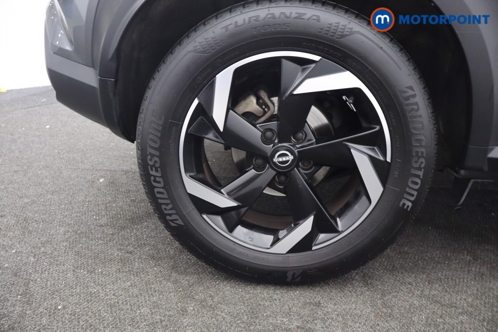 Nissan Juke N-Connecta Automatic Petrol SUV - Stock Number (1652383) - 8th supplementary image