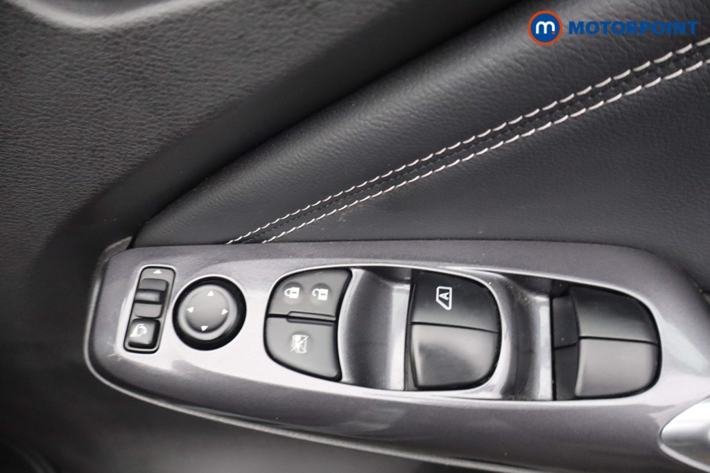 Nissan Juke N-Connecta Automatic Petrol SUV - Stock Number (1652383) - 12th supplementary image