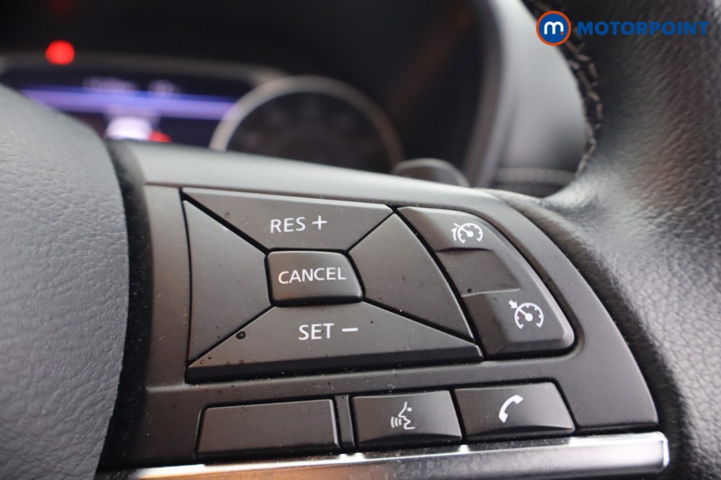 Nissan Juke N-Connecta Automatic Petrol SUV - Stock Number (1652383) - 15th supplementary image