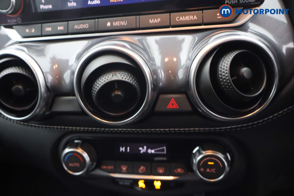 Nissan Juke N-Connecta Automatic Petrol SUV - Stock Number (1652383) - 18th supplementary image