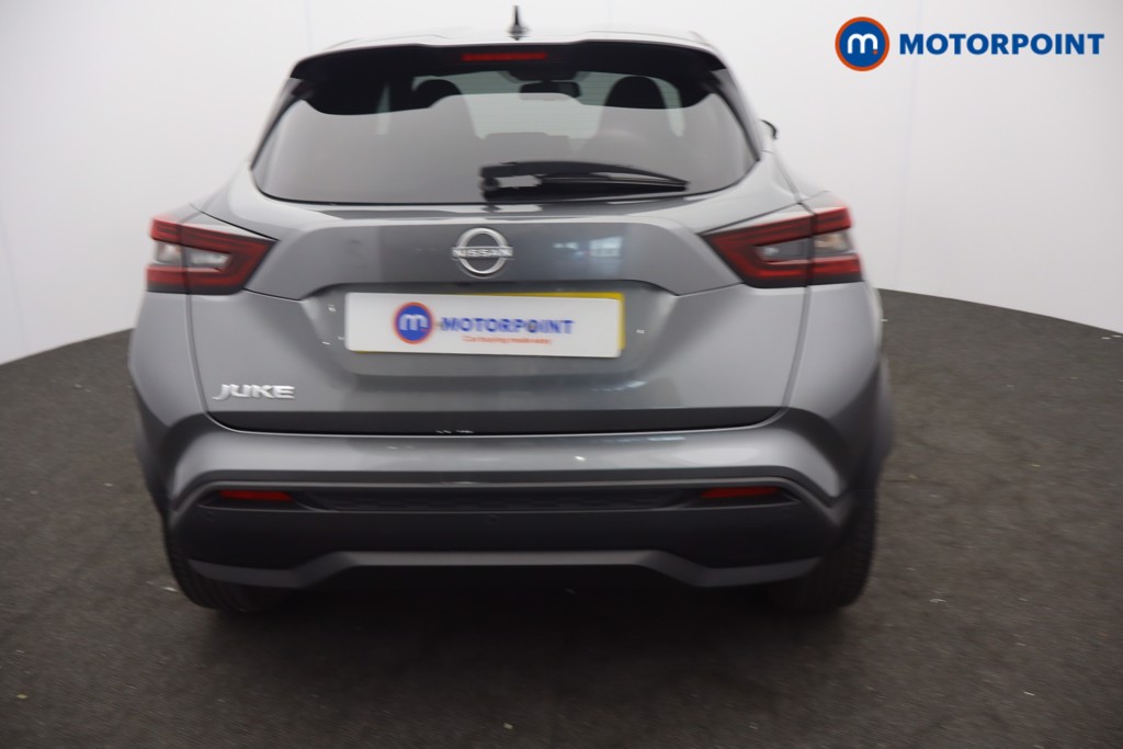 Nissan Juke N-Connecta Automatic Petrol SUV - Stock Number (1652383) - 1st supplementary image