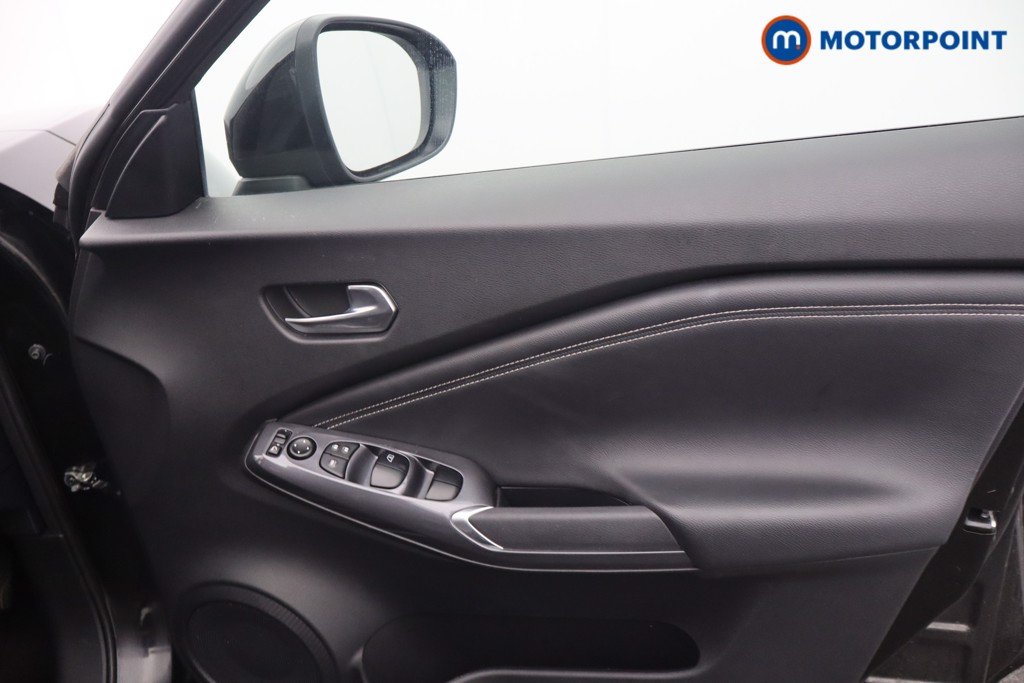 Nissan Juke N-Connecta Automatic Petrol SUV - Stock Number (1652394) - 11th supplementary image