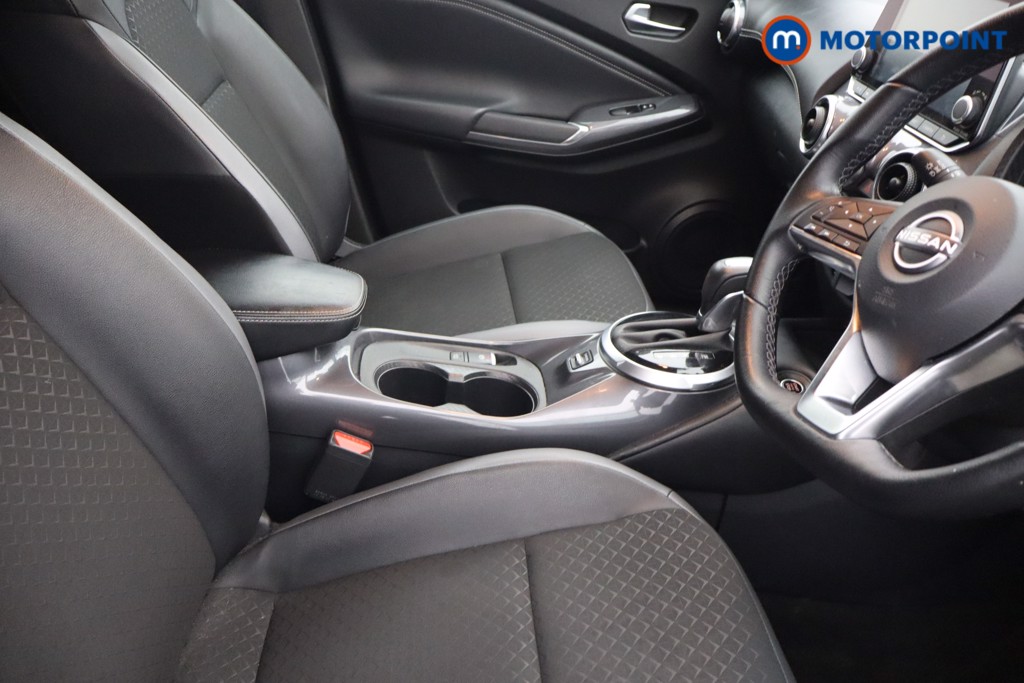 Nissan Juke N-Connecta Automatic Petrol SUV - Stock Number (1652394) - 13th supplementary image