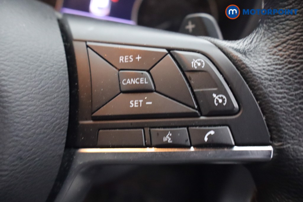 Nissan Juke N-Connecta Automatic Petrol SUV - Stock Number (1652394) - 15th supplementary image