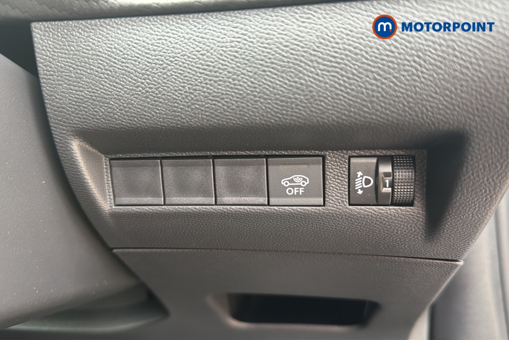 Peugeot 2008 Allure Manual Petrol SUV - Stock Number (1652793) - 11th supplementary image
