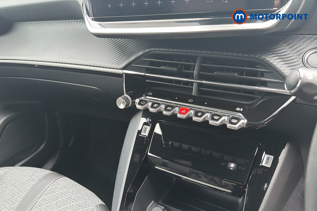 Peugeot 2008 Allure Manual Petrol SUV - Stock Number (1652793) - 12th supplementary image