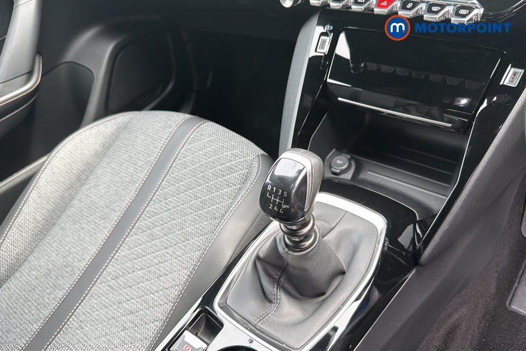 Peugeot 2008 Allure Manual Petrol SUV - Stock Number (1652793) - 15th supplementary image