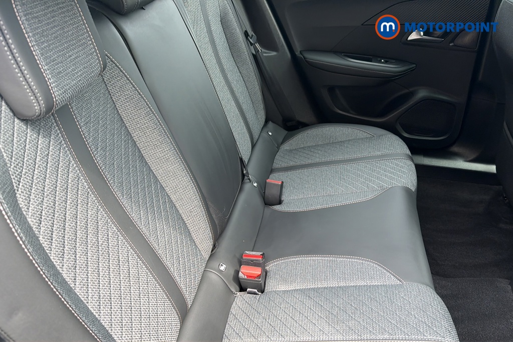 Peugeot 2008 Allure Manual Petrol SUV - Stock Number (1652793) - 25th supplementary image