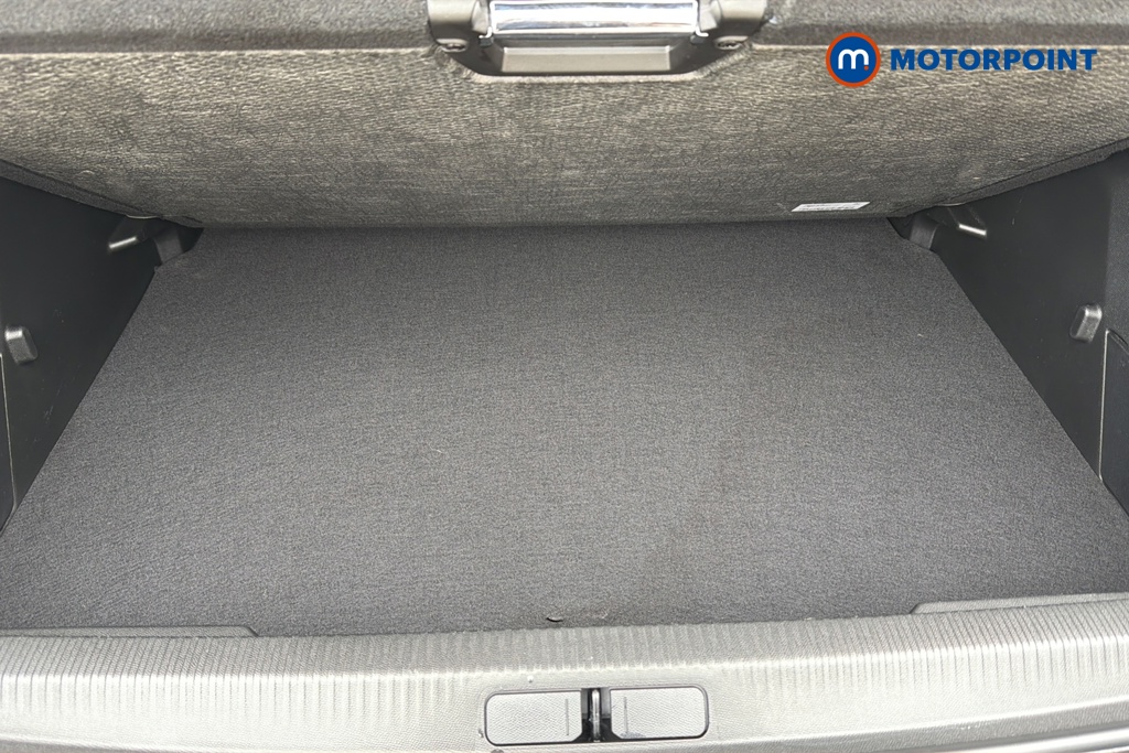 Peugeot 2008 Allure Manual Petrol SUV - Stock Number (1652793) - 33rd supplementary image