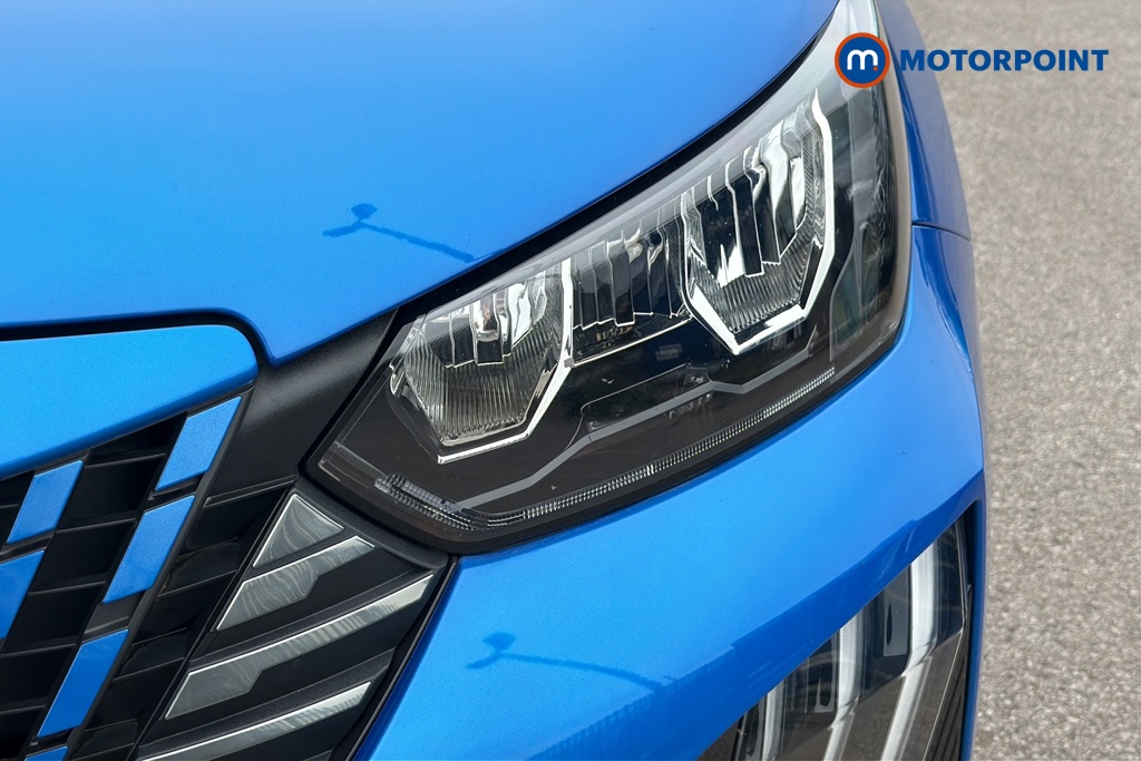 Peugeot 2008 Allure Manual Petrol SUV - Stock Number (1652793) - 42nd supplementary image