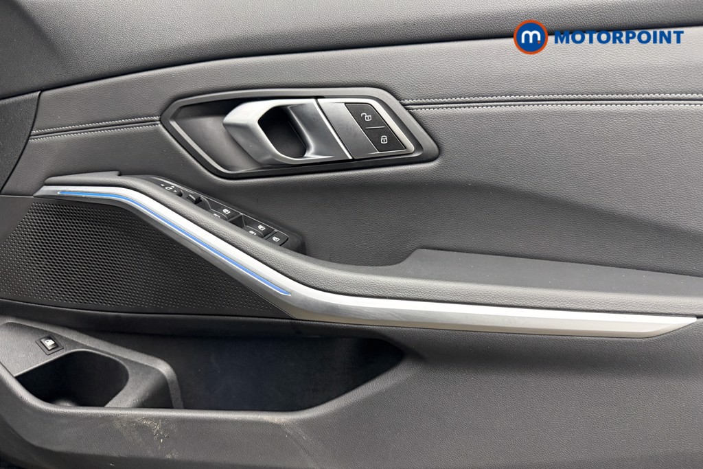 BMW 3 Series M Sport Automatic Petrol Plug-In Hybrid Saloon - Stock Number (1652853) - 19th supplementary image
