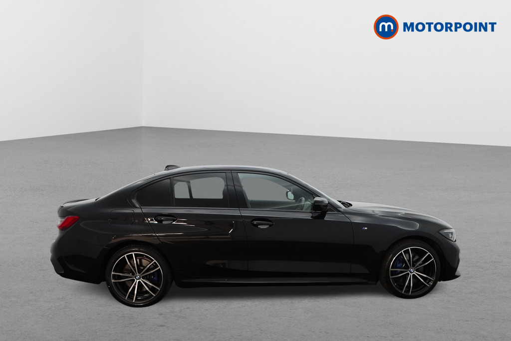 BMW 3 Series M Sport Automatic Petrol Plug-In Hybrid Saloon - Stock Number (1652853) - Drivers side front corner