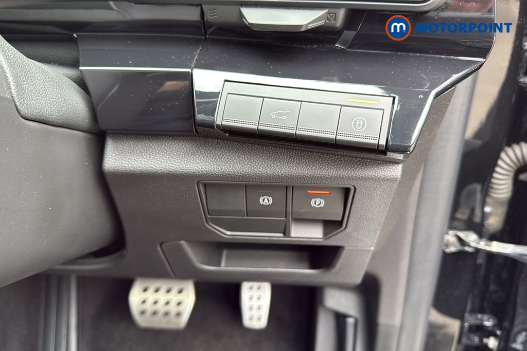 Renault Rafale Iconic Esprit Alpine Automatic Petrol-Electric Hybrid SUV - Stock Number (1653023) - 11th supplementary image