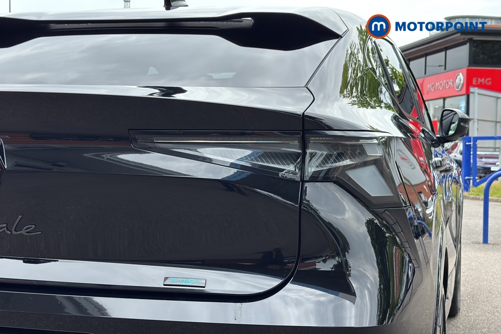 Renault Rafale Iconic Esprit Alpine Automatic Petrol-Electric Hybrid SUV - Stock Number (1653023) - 36th supplementary image