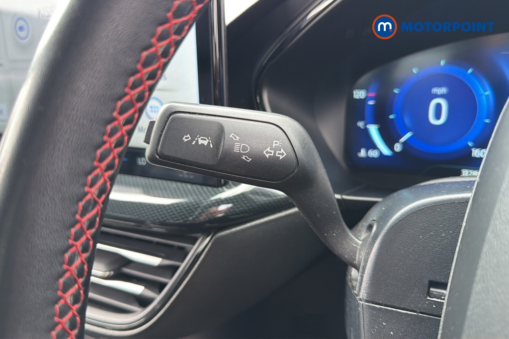 Ford Focus St-Line Vignale Manual Petrol Hatchback - Stock Number (1653412) - 5th supplementary image