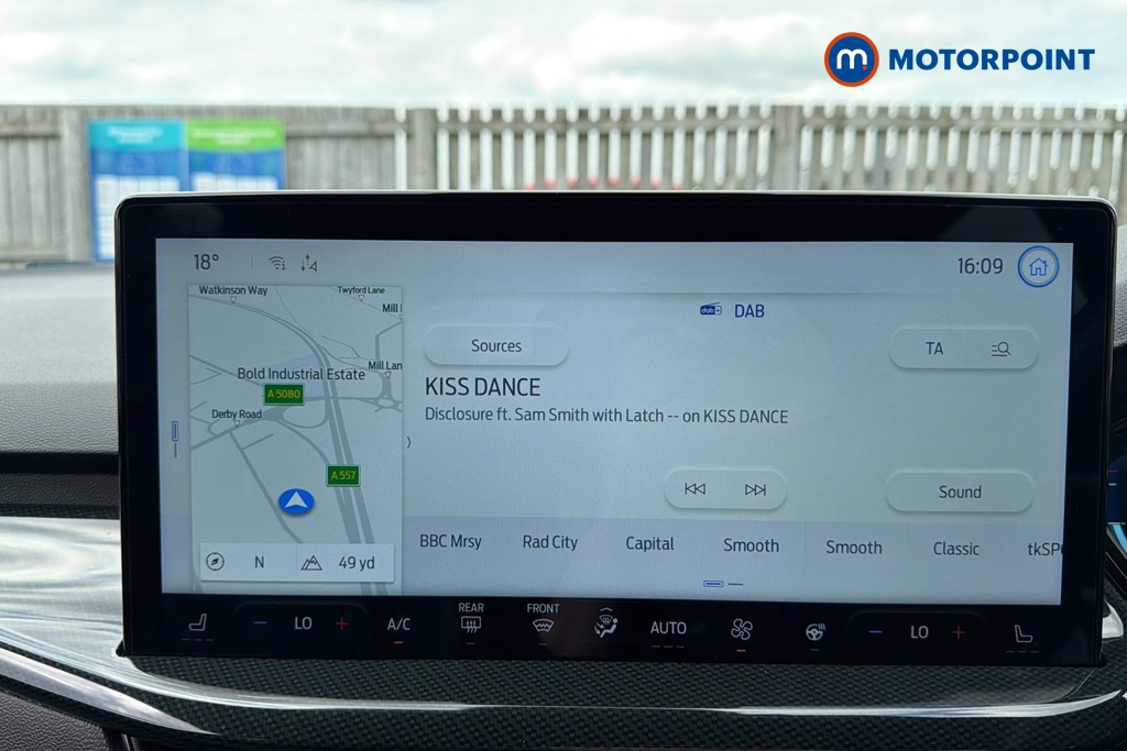 Ford Focus St-Line Vignale Manual Petrol Hatchback - Stock Number (1653412) - 8th supplementary image