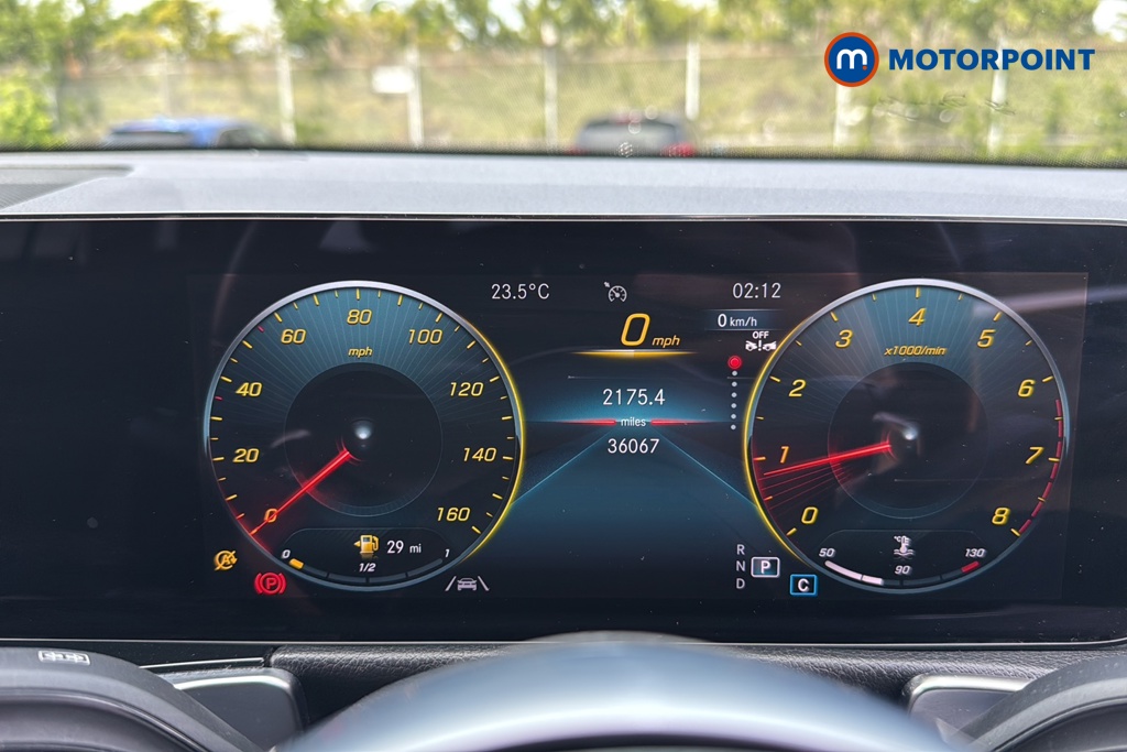 Mercedes-Benz GLB Amg Line Automatic Petrol SUV - Stock Number (1653459) - 7th supplementary image
