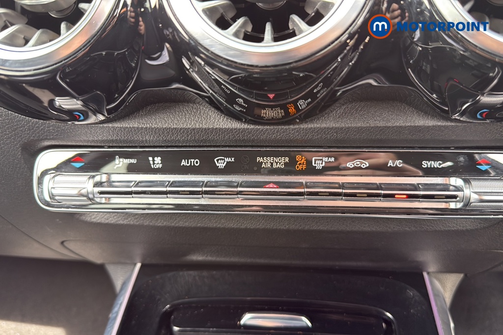 Mercedes-Benz GLB Amg Line Automatic Petrol SUV - Stock Number (1653459) - 12th supplementary image