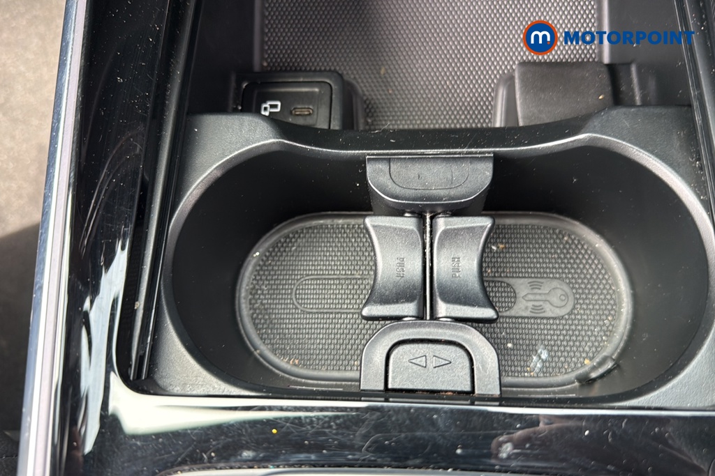 Mercedes-Benz GLB Amg Line Automatic Petrol SUV - Stock Number (1653459) - 16th supplementary image
