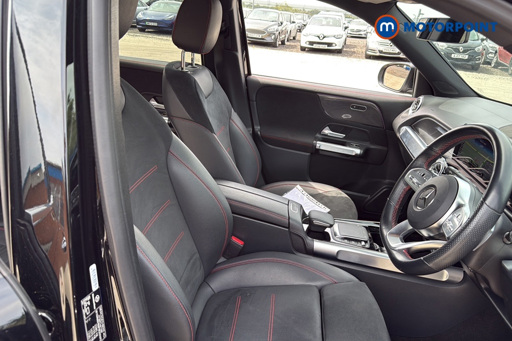 Mercedes-Benz GLB Amg Line Automatic Petrol SUV - Stock Number (1653459) - 22nd supplementary image