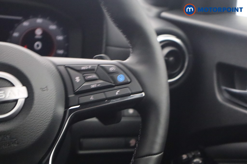Nissan Juke Tekna Automatic Petrol SUV - Stock Number (1596483) - 9th supplementary image