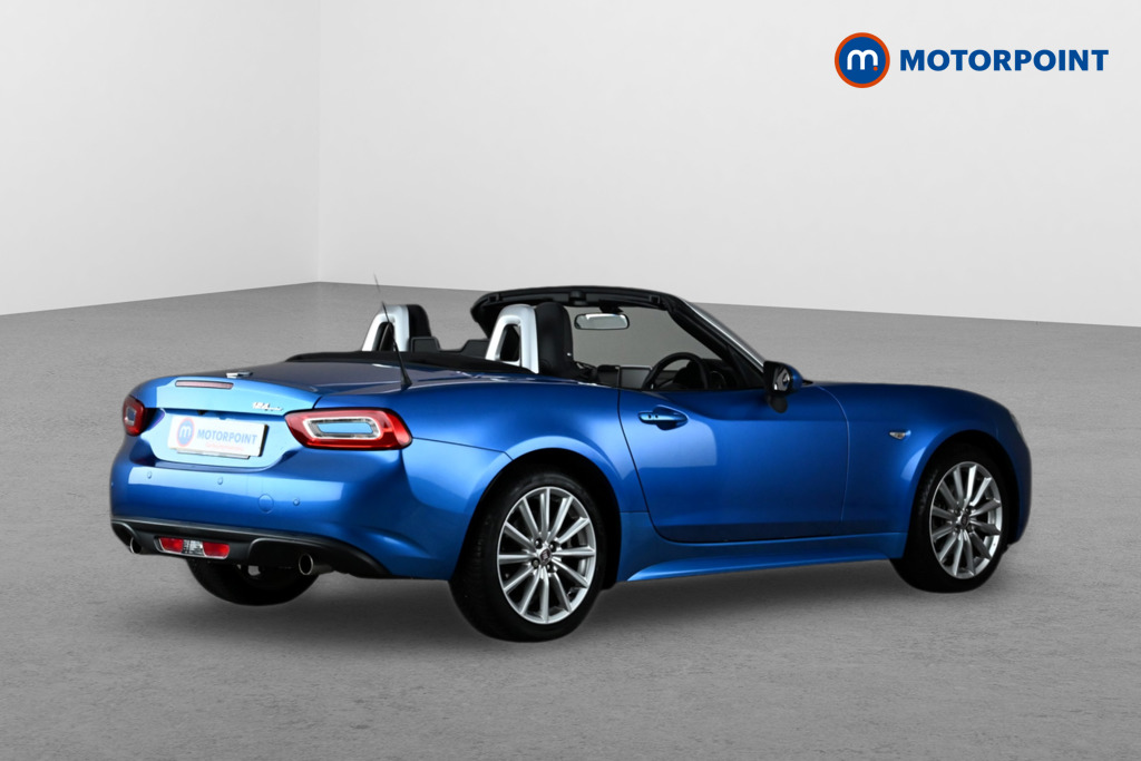 Fiat 124 Spider Lusso Plus Manual Petrol Convertible - Stock Number (1635411) - Drivers side rear corner