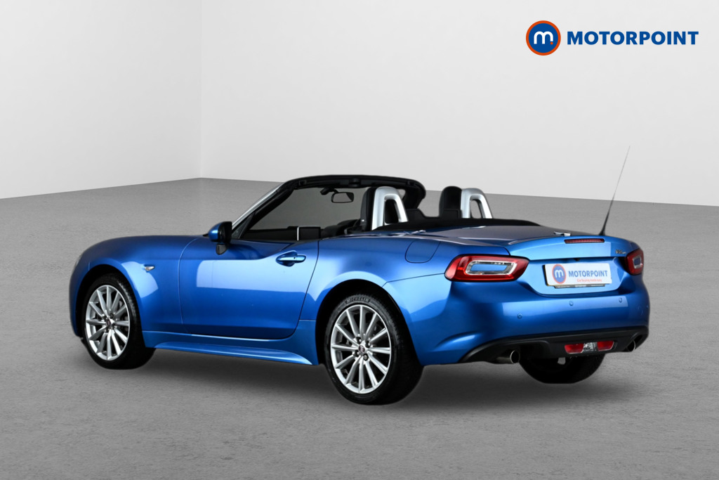 Fiat 124 Spider Lusso Plus Manual Petrol Convertible - Stock Number (1635411) - Passenger side rear corner