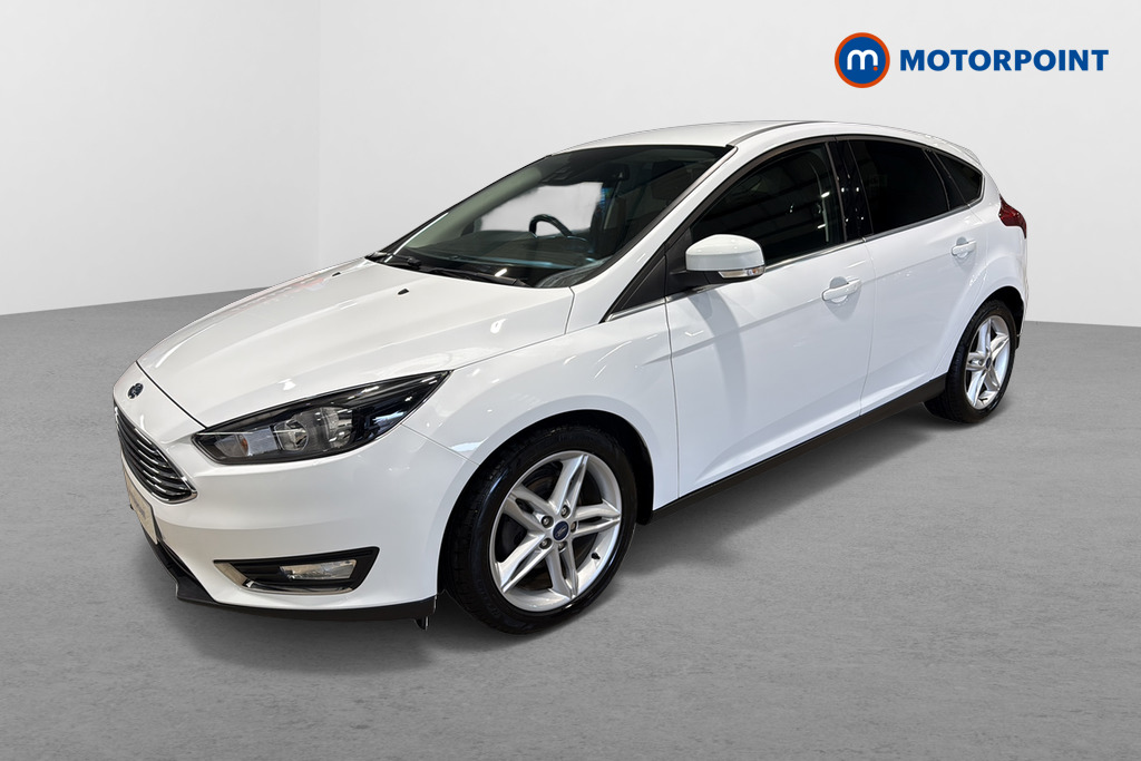 Ford Focus Titanium Manual Petrol Hatchback - Stock Number (1638832) - Passenger side front corner