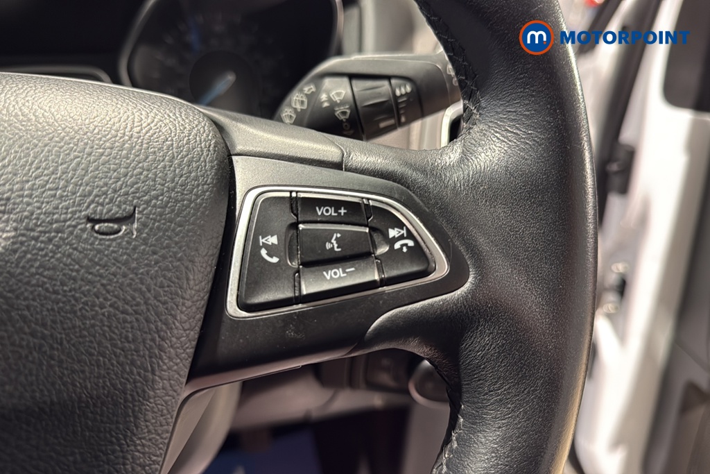 Ford Focus Titanium Manual Petrol Hatchback - Stock Number (1638832) - 3rd supplementary image