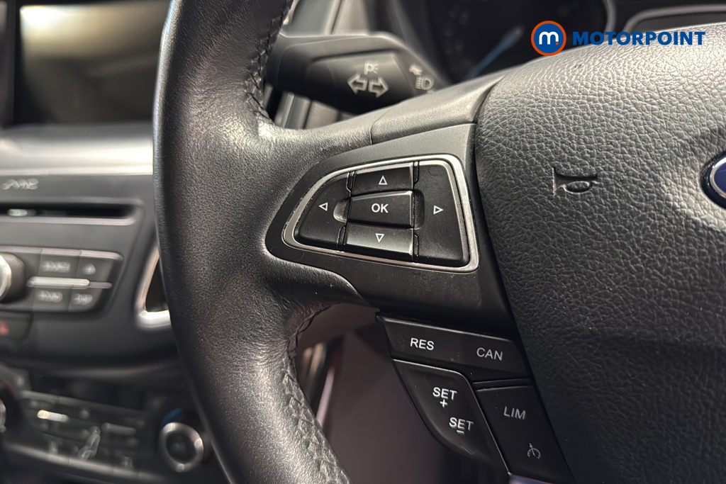 Ford Focus Titanium Manual Petrol Hatchback - Stock Number (1638832) - 4th supplementary image