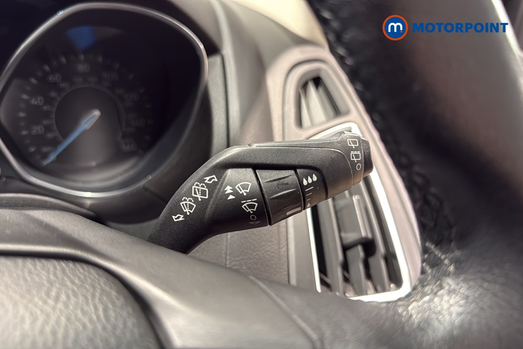 Ford Focus Titanium Manual Petrol Hatchback - Stock Number (1638832) - 6th supplementary image